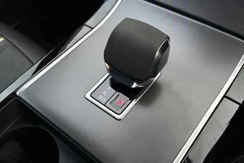 KT73NYL Land Rover Range Rover Evoque 1.5 P300e Dynamic HSE 5dr Thumbnail #13