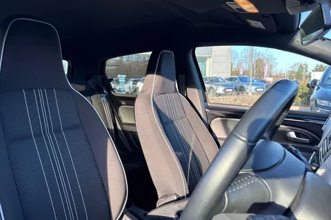 DE71OGG SEAT Mii 36.8kWh Auto 5dr Thumbnail #23