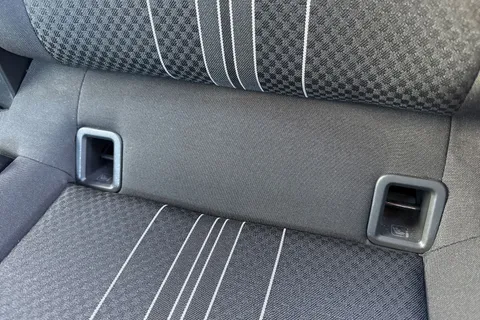 DE71OGG SEAT Mii 36.8kWh Auto 5dr Thumbnail #26