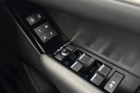 KS73YFY Land Rover Range Rover Velar 2.0 P250 Dynamic HSE 5dr Thumbnail #26