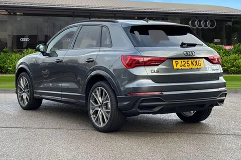 PJ25KXG Audi Q3 Black Edition 35 TFSI  150 PS S tronic Thumbnail #2