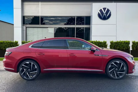 DC25NHX Volkswagen Arteon 2.0 TSI R-Line 5dr DSG | Pan Roof | DCC | Power Tailgate Thumbnail #3