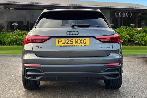 PJ25KXG Audi Q3 Black Edition 35 TFSI  150 PS S tronic Thumbnail #4