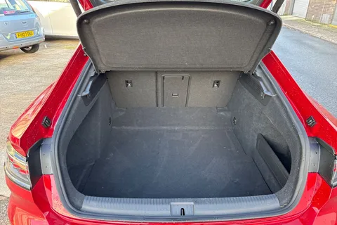 DC25NHX Volkswagen Arteon 2.0 TSI R-Line 5dr DSG | Pan Roof | DCC | Power Tailgate Thumbnail #6