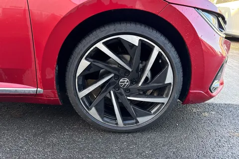 DC25NHX Volkswagen Arteon 2.0 TSI R-Line 5dr DSG | Pan Roof | DCC | Power Tailgate Thumbnail #9