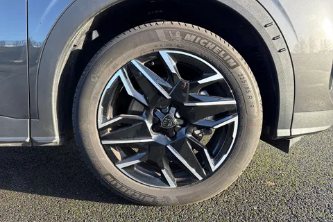 KW25UHO PEUGEOT 5008 1.2 HYBRID GT e-DSC6 Euro 6 (s/s) 5dr Thumbnail #10