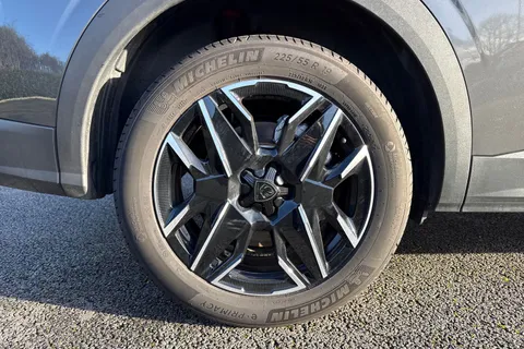 KW25UHO PEUGEOT 5008 1.2 HYBRID GT e-DSC6 Euro 6 (s/s) 5dr Thumbnail #11