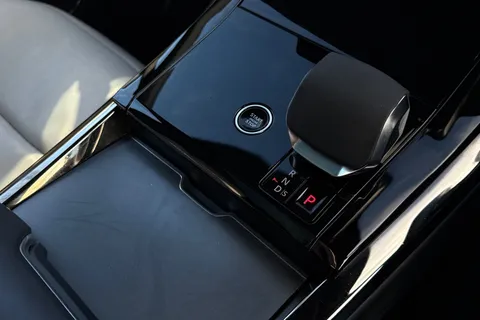 KR24LKF Land Rover Range Rover Sport 3.0 D300 Dynamic SE 5dr Thumbnail #14