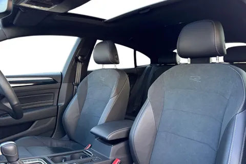 DC25NHX Volkswagen Arteon 2.0 TSI R-Line 5dr DSG | Pan Roof | DCC | Power Tailgate Thumbnail #15