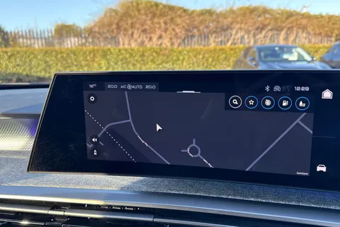 KW25UHO PEUGEOT 5008 1.2 HYBRID GT e-DSC6 Euro 6 (s/s) 5dr Thumbnail #17