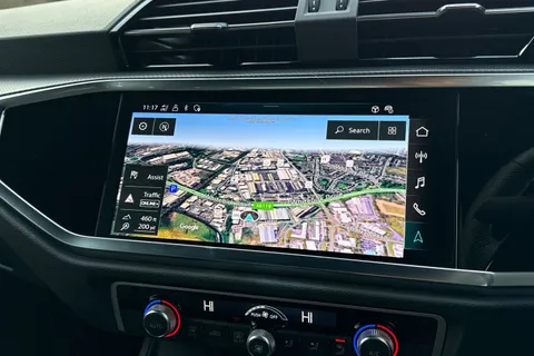 PJ25KXG Audi Q3 Black Edition 35 TFSI  150 PS S tronic Thumbnail #16