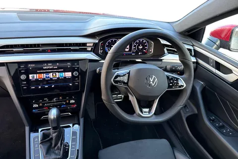 DC25NHX Volkswagen Arteon 2.0 TSI R-Line 5dr DSG | Pan Roof | DCC | Power Tailgate Thumbnail #17