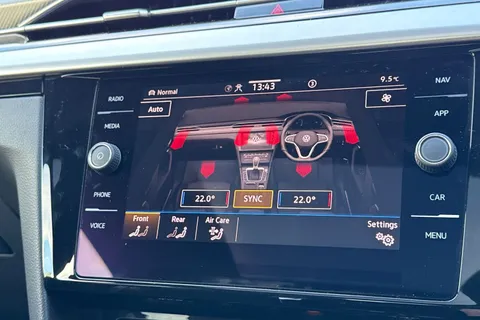 DC25NHX Volkswagen Arteon 2.0 TSI R-Line 5dr DSG | Pan Roof | DCC | Power Tailgate Thumbnail #21