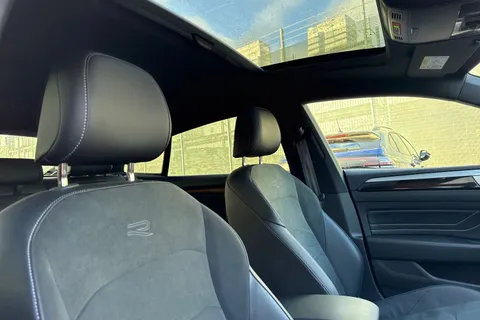 DC25NHX Volkswagen Arteon 2.0 TSI R-Line 5dr DSG | Pan Roof | DCC | Power Tailgate Thumbnail #23