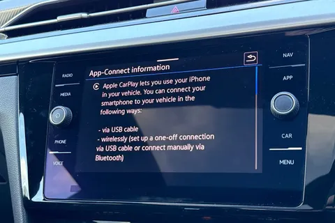 DC25NHX Volkswagen Arteon 2.0 TSI R-Line 5dr DSG | Pan Roof | DCC | Power Tailgate Thumbnail #28