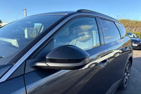 KW25UHO PEUGEOT 5008 1.2 HYBRID GT e-DSC6 Euro 6 (s/s) 5dr Thumbnail #30