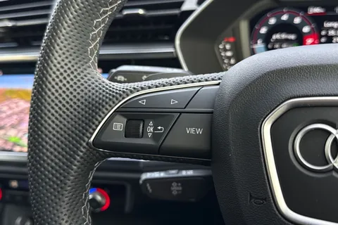 PJ25KXG Audi Q3 Black Edition 35 TFSI  150 PS S tronic Thumbnail #30