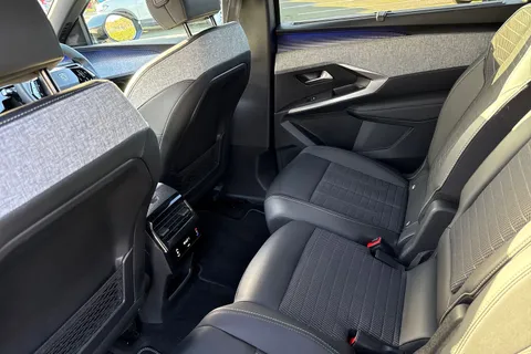 KW25UHO PEUGEOT 5008 1.2 HYBRID GT e-DSC6 Euro 6 (s/s) 5dr Thumbnail #31