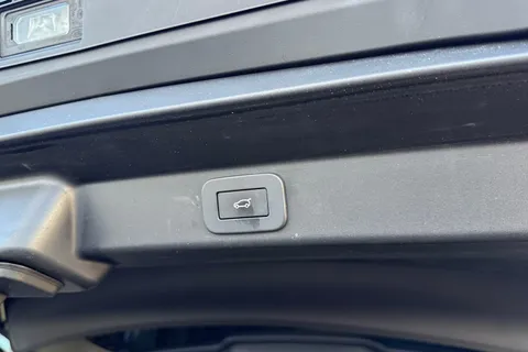 KR24LKF Land Rover Range Rover Sport 3.0 D300 Dynamic SE 5dr Thumbnail #36