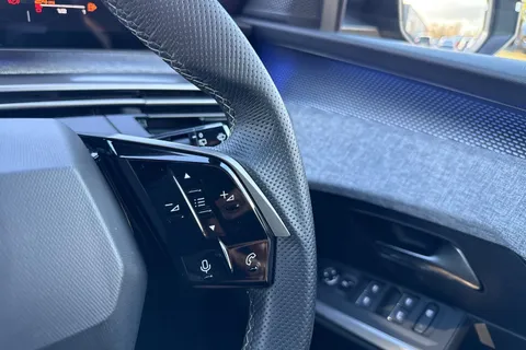 KW25UHO PEUGEOT 5008 1.2 HYBRID GT e-DSC6 Euro 6 (s/s) 5dr Thumbnail #40