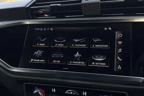 PJ25KXG Audi Q3 Black Edition 35 TFSI  150 PS S tronic Thumbnail #38