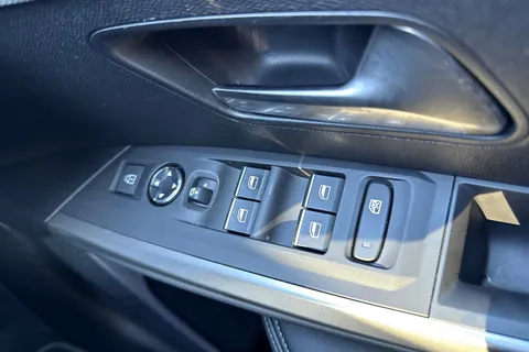 KW25UHO PEUGEOT 5008 1.2 HYBRID GT e-DSC6 Euro 6 (s/s) 5dr Thumbnail #41