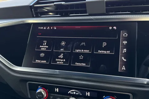 PJ25KXG Audi Q3 Black Edition 35 TFSI  150 PS S tronic Thumbnail #39