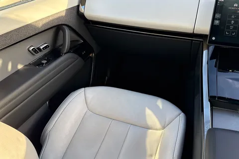 KR24LKF Land Rover Range Rover Sport 3.0 D300 Dynamic SE 5dr Thumbnail #41