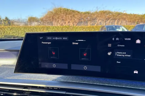 KW25UHO PEUGEOT 5008 1.2 HYBRID GT e-DSC6 Euro 6 (s/s) 5dr Thumbnail #47