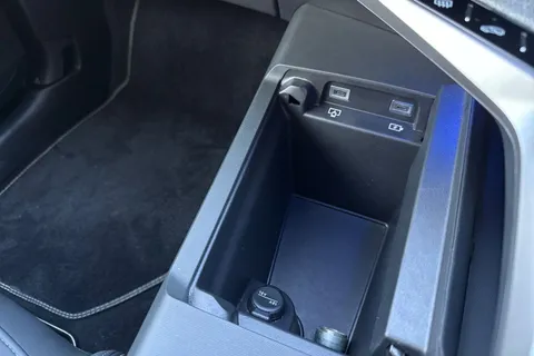 KW25UHO PEUGEOT 5008 1.2 HYBRID GT e-DSC6 Euro 6 (s/s) 5dr Thumbnail #54