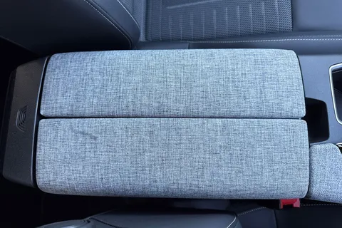 KW25UHO PEUGEOT 5008 1.2 HYBRID GT e-DSC6 Euro 6 (s/s) 5dr Thumbnail #58