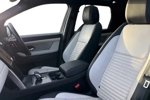 KJ73NVH Land Rover Discovery Sport 1.5 P300e Dynamic HSE 5dr Thumbnail #3