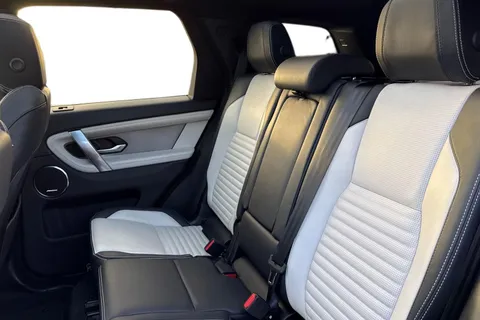 KJ73NVH Land Rover Discovery Sport 1.5 P300e Dynamic HSE 5dr Thumbnail #4