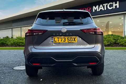LT73SDX Nissan Qashqai 1.3 DIG-T MHEV Acenta Premium XTRON Euro 6 (s/s) 5dr Thumbnail #5