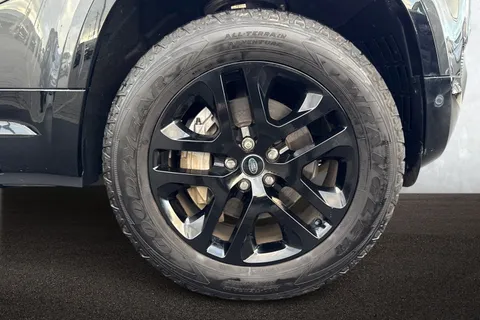 HG73FDA Land Rover Defender 130 3.0 D300 Outbound 5dr Thumbnail #8