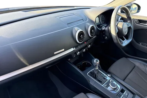 SM20VLG Audi A3 2.0 TDI 35 Black Edition Sportback S Tronic Euro 6 (s/s) 5dr Thumbnail #16