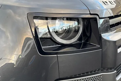 HG73FDA Land Rover Defender 130 3.0 D300 Outbound 5dr Thumbnail #17