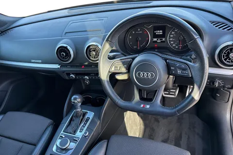 SM20VLG Audi A3 2.0 TDI 35 Black Edition Sportback S Tronic Euro 6 (s/s) 5dr Thumbnail #19