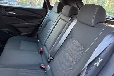 LT73SDX Nissan Qashqai 1.3 DIG-T MHEV Acenta Premium XTRON Euro 6 (s/s) 5dr Thumbnail #19