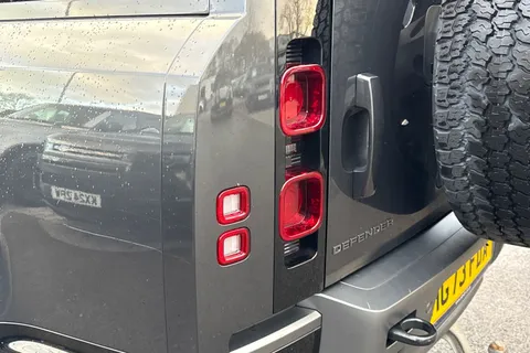 HG73FDA Land Rover Defender 130 3.0 D300 Outbound 5dr Thumbnail #19