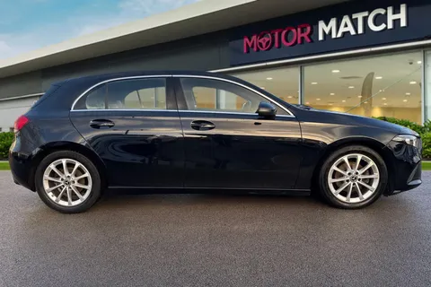 PF68FFG Mercedes-Benz A Class 1.5 A180d Sport (Executive) 7G-DCT Euro 6 (s/s) 5dr Thumbnail #3