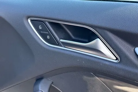 SM20VLG Audi A3 2.0 TDI 35 Black Edition Sportback S Tronic Euro 6 (s/s) 5dr Thumbnail #22