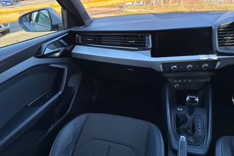 BV72PZT Audi A1 1.0 TFSI 30 S line Sportback S Tronic Euro 6 (s/s) 5dr Thumbnail #19