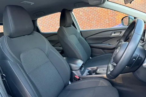 LT73SDX Nissan Qashqai 1.3 DIG-T MHEV Acenta Premium XTRON Euro 6 (s/s) 5dr Thumbnail #24