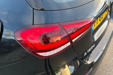 PF68FFG Mercedes-Benz A Class 1.5 A180d Sport (Executive) 7G-DCT Euro 6 (s/s) 5dr Thumbnail #7