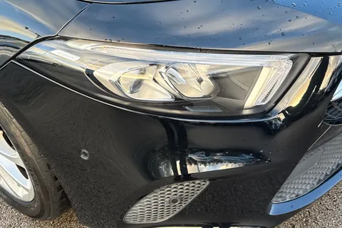 PF68FFG Mercedes-Benz A Class 1.5 A180d Sport (Executive) 7G-DCT Euro 6 (s/s) 5dr Thumbnail #8