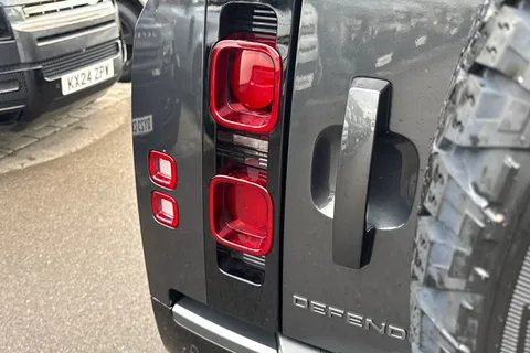 HG73FDA Land Rover Defender 130 3.0 D300 Outbound 5dr Thumbnail #26