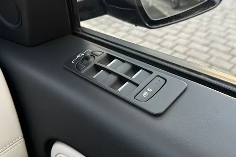 KJ73NVH Land Rover Discovery Sport 1.5 P300e Dynamic HSE 5dr Thumbnail #25