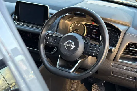 LT73SDX Nissan Qashqai 1.3 DIG-T MHEV Acenta Premium XTRON Euro 6 (s/s) 5dr Thumbnail #29