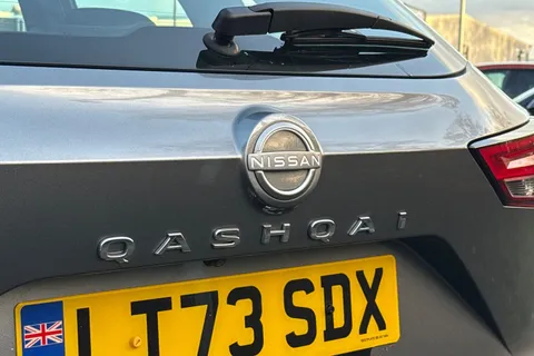 LT73SDX Nissan Qashqai 1.3 DIG-T MHEV Acenta Premium XTRON Euro 6 (s/s) 5dr Thumbnail #31